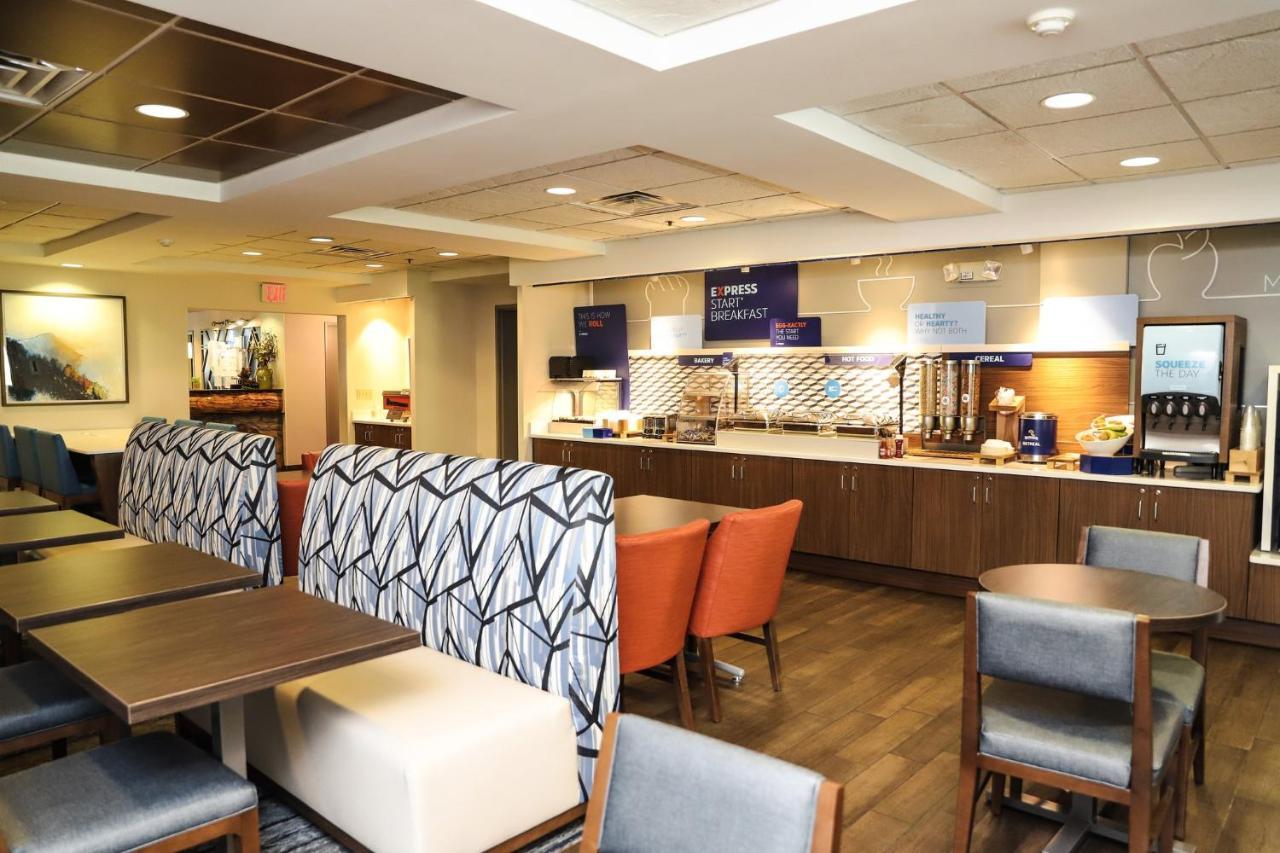 Holiday Inn Express & Suites Donegal By Ihg Exterior photo