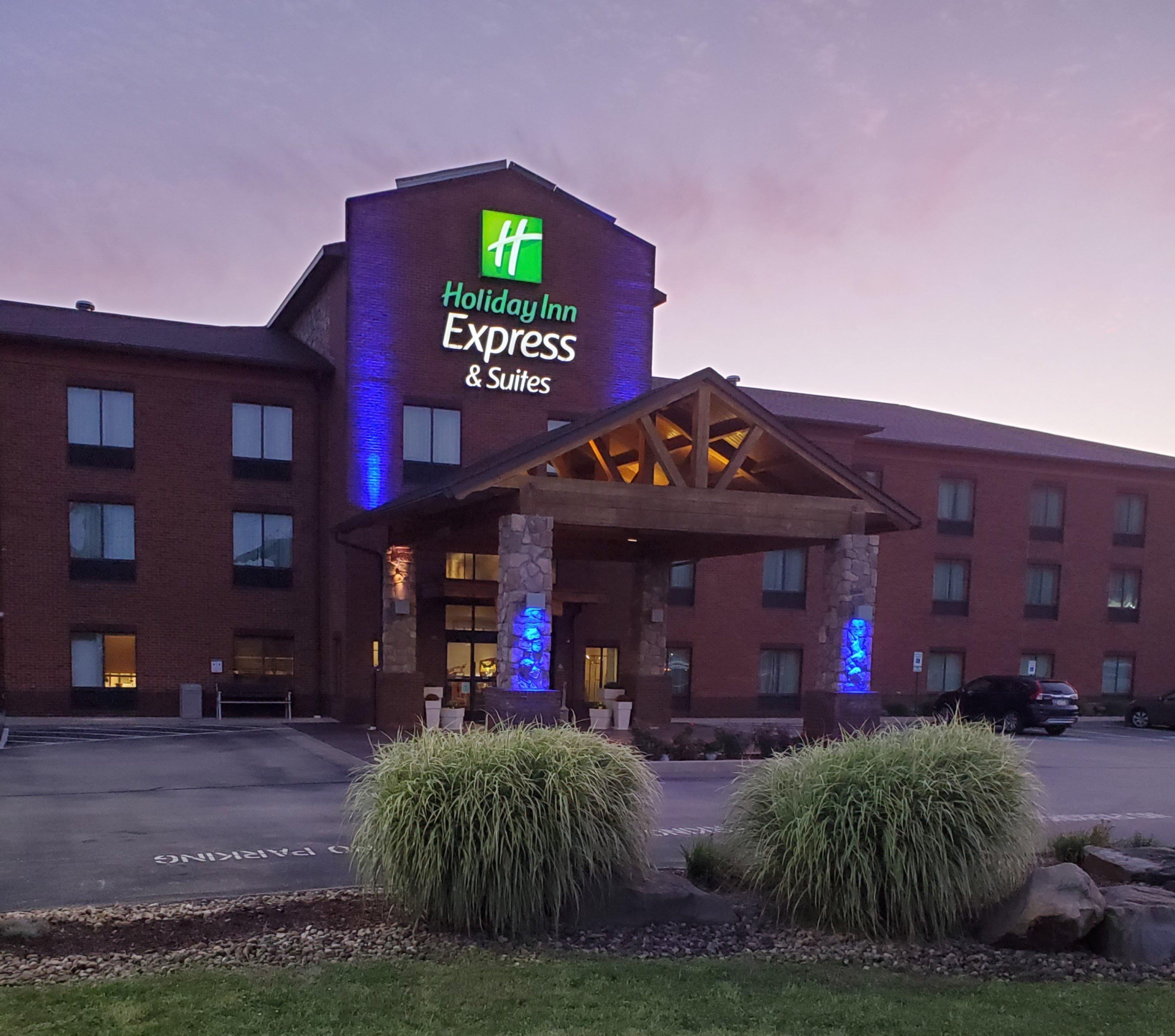 Holiday Inn Express & Suites Donegal By Ihg Exterior photo