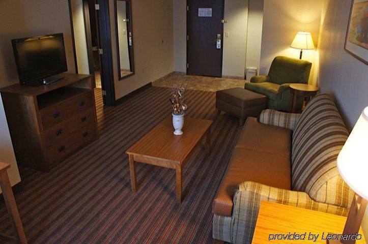 Holiday Inn Express & Suites Donegal By Ihg Room photo