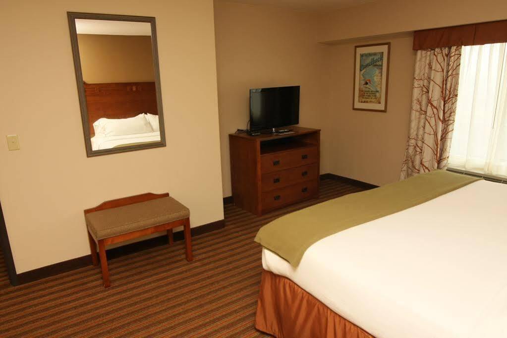Holiday Inn Express & Suites Donegal By Ihg Exterior photo